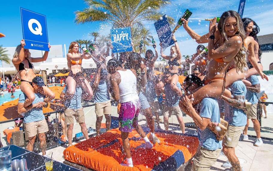Daylight Beach Club at Mandalay Bay Beach in Las Vegas