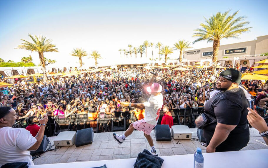 Daylight Beach Club at Mandalay Bay Beach in Las Vegas