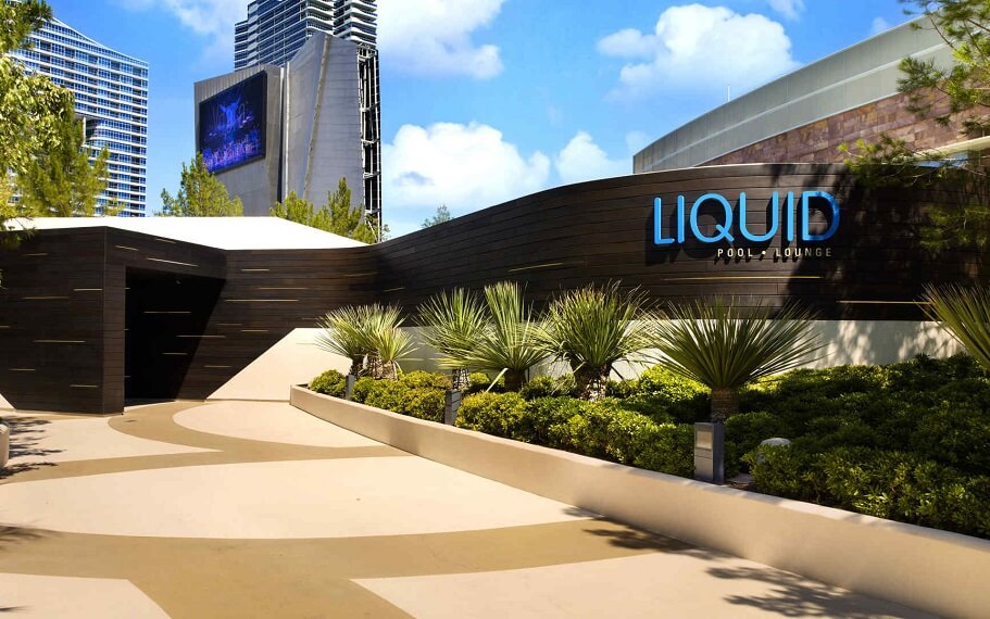 Liquid Pool Lounge