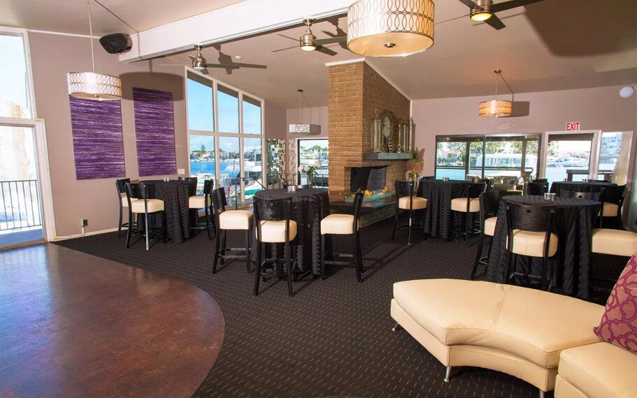 Waterfront Lounge & Garden Newport Beach
